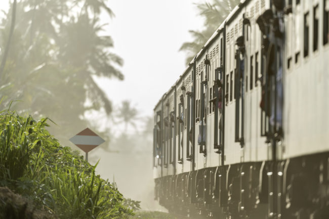 Treno nei pressi di Colombo
