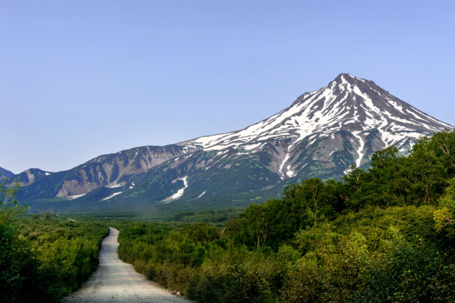 il vulcano viliuchinsky dalla snow valley