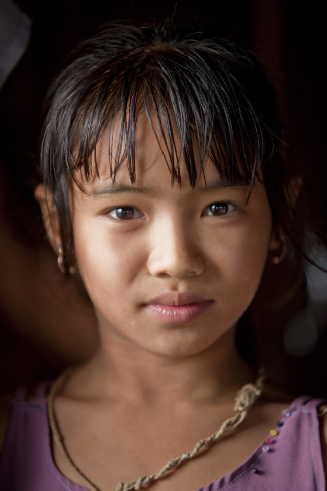 Una bambina birmana