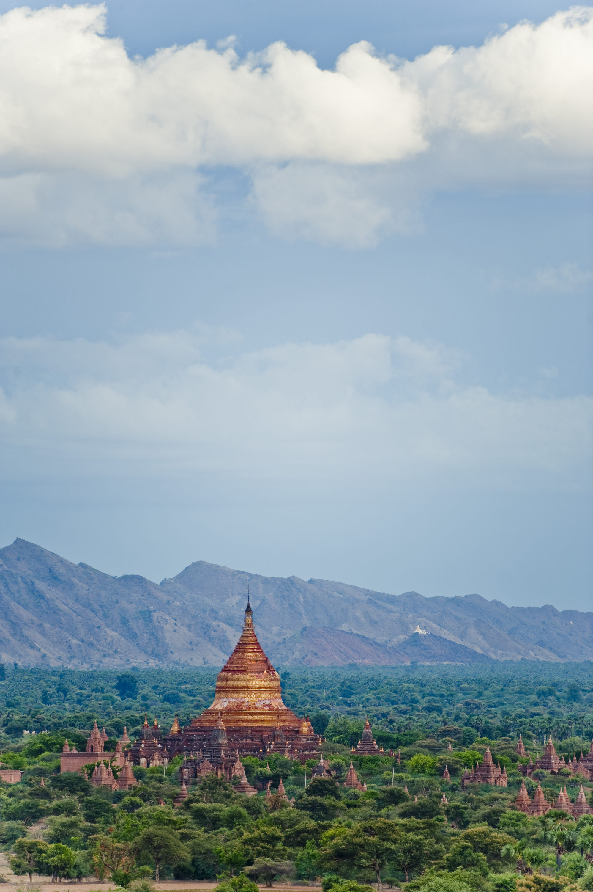 Foto di Tempio nella valle di Bagan in Myanmar