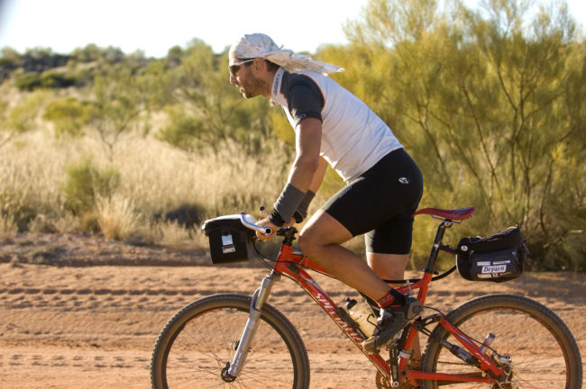 Aldo Mazzocchi attraversa l'Australia in bici