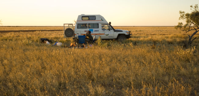 Mattina in campeggio nell'Outback australiano