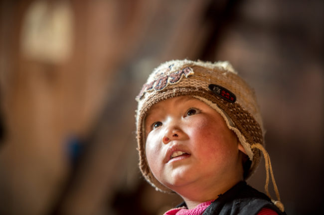 Bambina nepalese